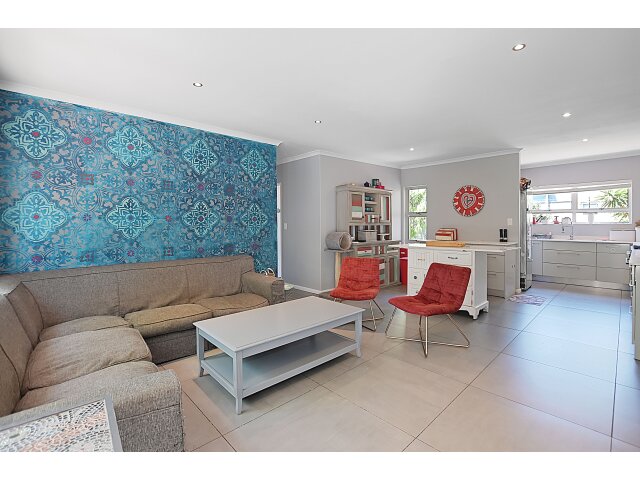<!--[if BLOCK]><![endif]--> 6  Chart Close, Blouberg Sands, Milnerton <!--[if ENDBLOCK]><![endif]-->